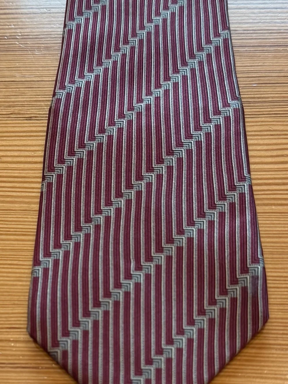 DKNY Men’s 100% Silk Tie Burgundy Gray Geometric Stripe 62” Long Necktie